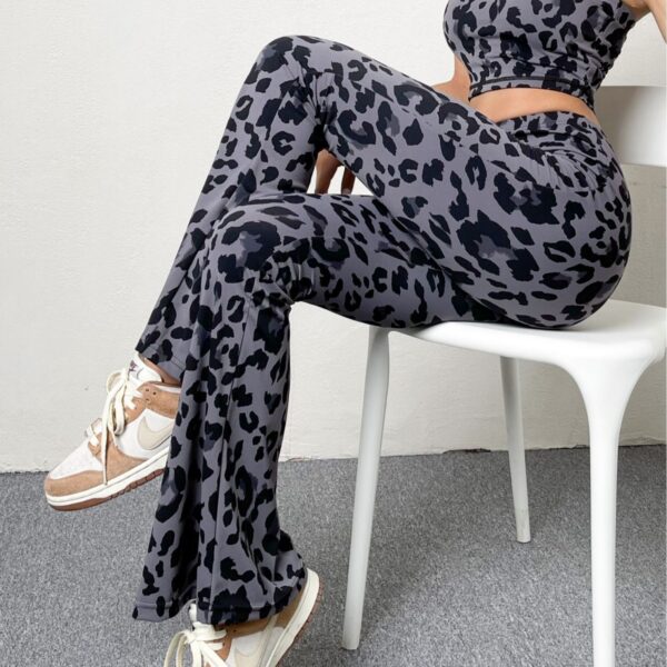 European And American Leopard Print Flared Pants - Image 5